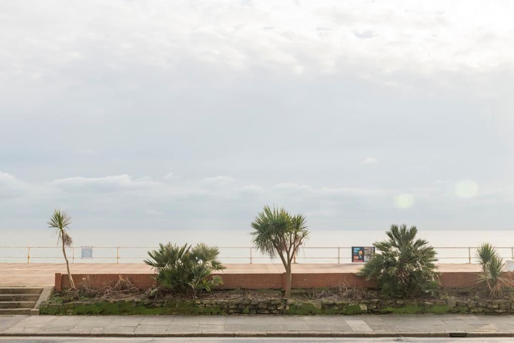 3 Bedroom, 3 Bathroom Large Flat With Sea Views! * Hastings