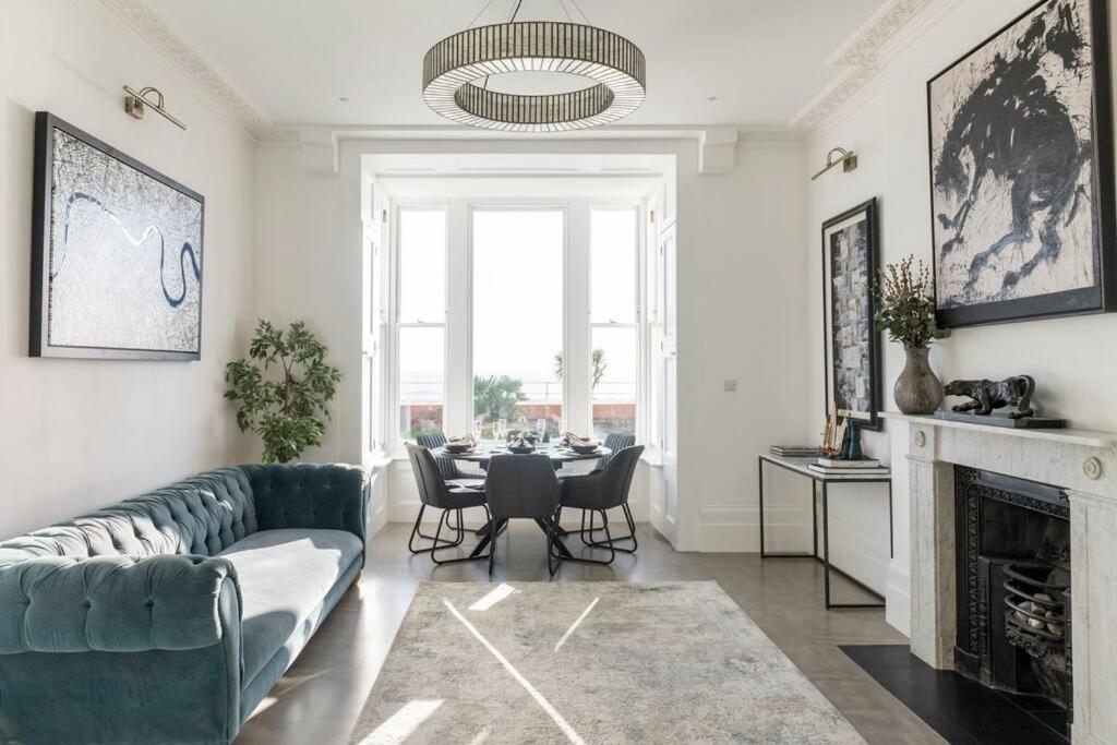 3 Bedroom, 3 Bathroom Large Flat With Sea Views! * Hastings