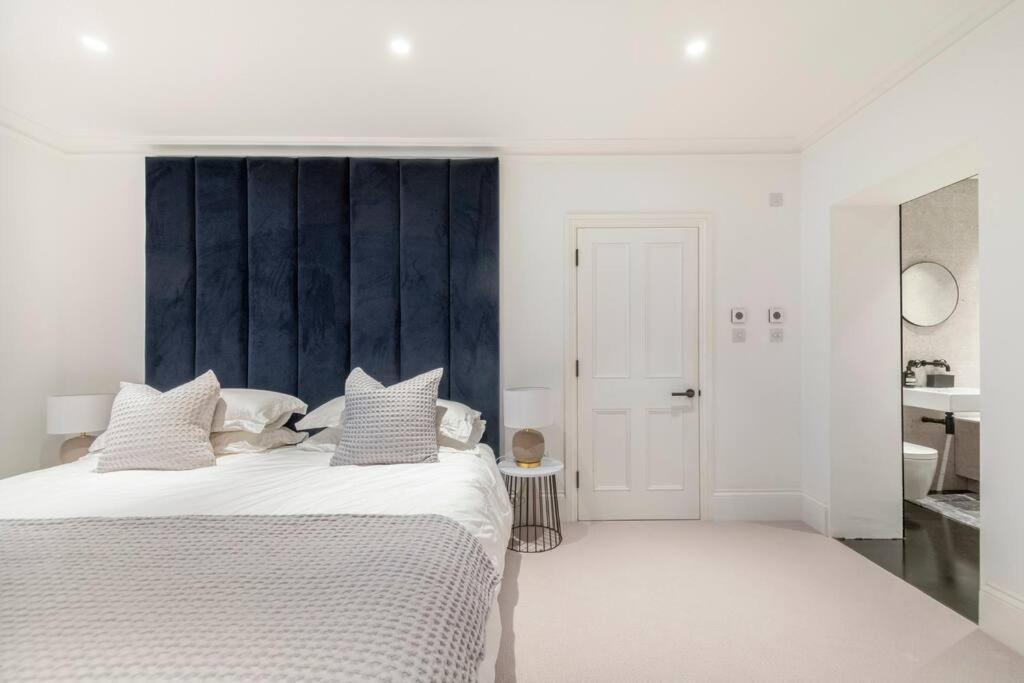 3 Bedroom, 3 Bathroom Large Flat With Sea Views! * Hastings